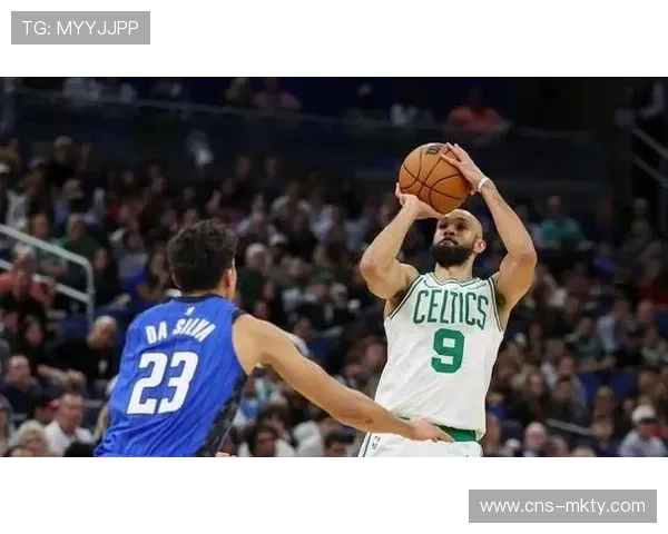 凯尔特人怀特的成功之路：从角色球员到攻防兼备的关键一环。